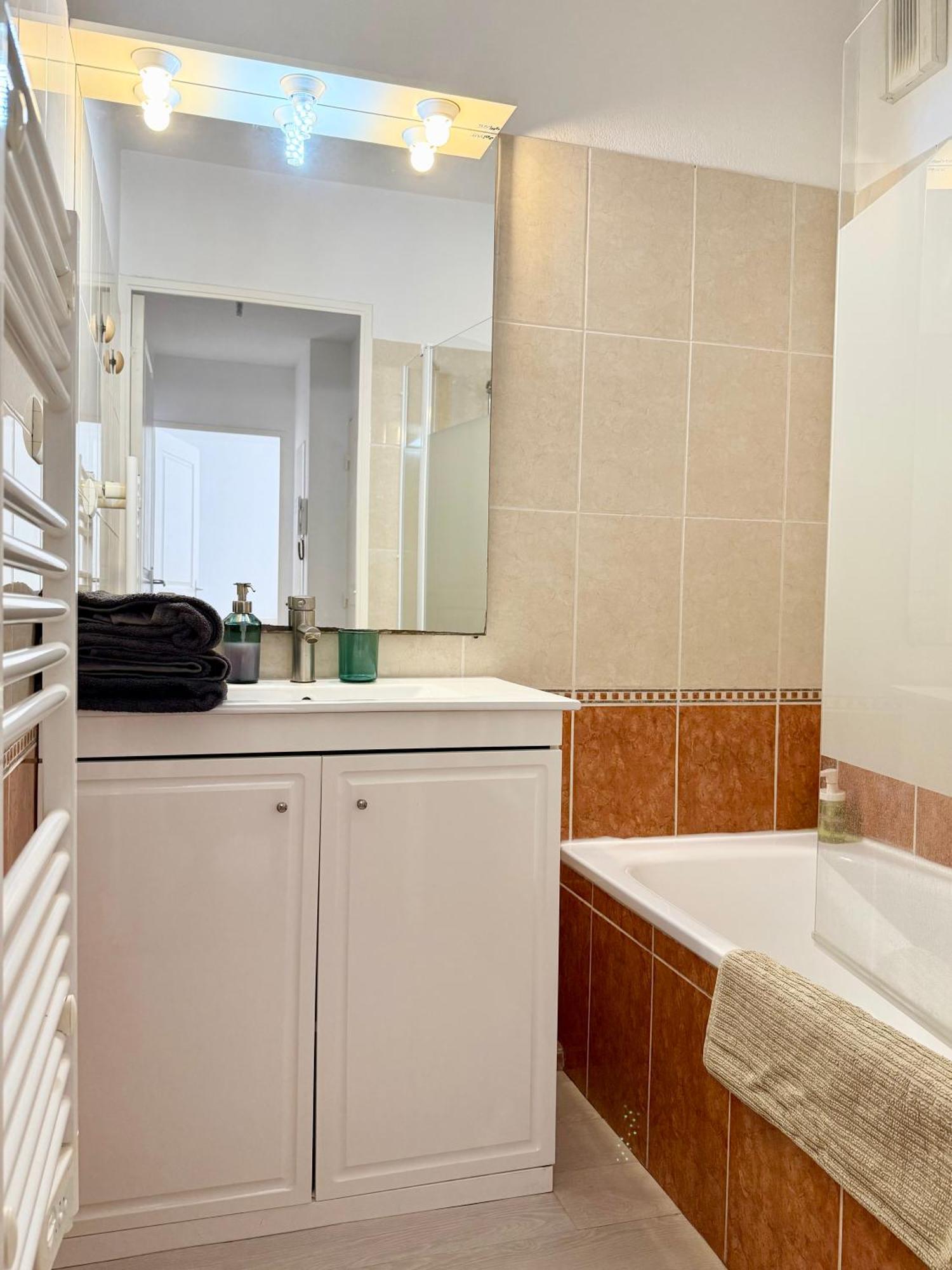 Apartment Magnificent Renovated Apartment, 2 Of 45 M2, Close Tothe Sea, Floor, Terrace *
